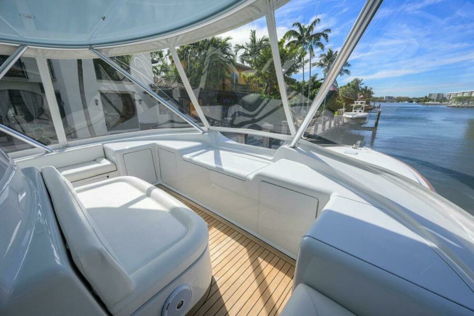 2008 Viking 60 Convertible - Photo 25