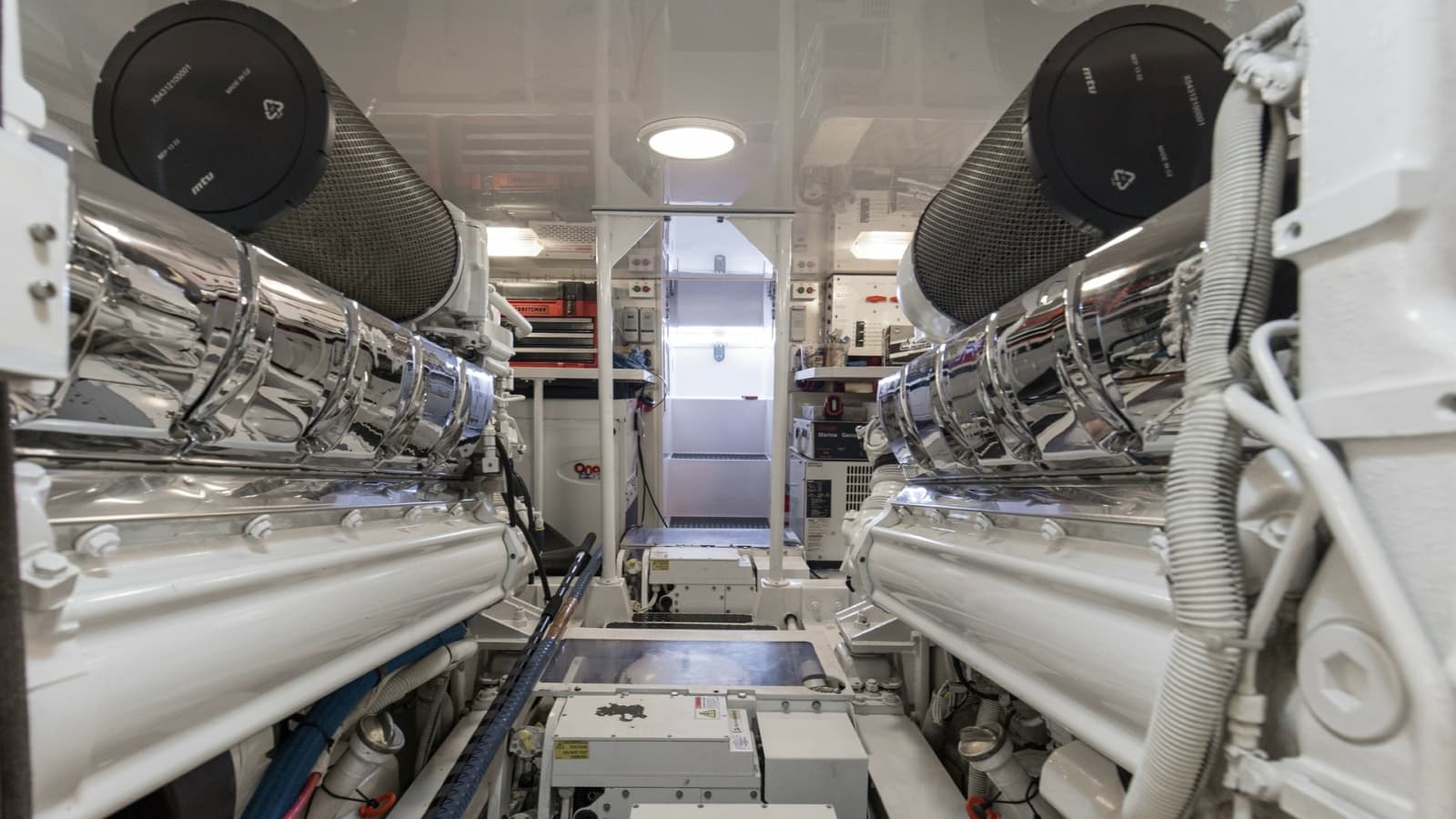 2005 Viking 61 Enclosed Bridge - Photo 67