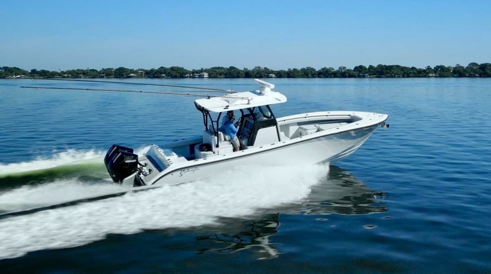 2023 Yellowfin 32 Offshore - Photo 2