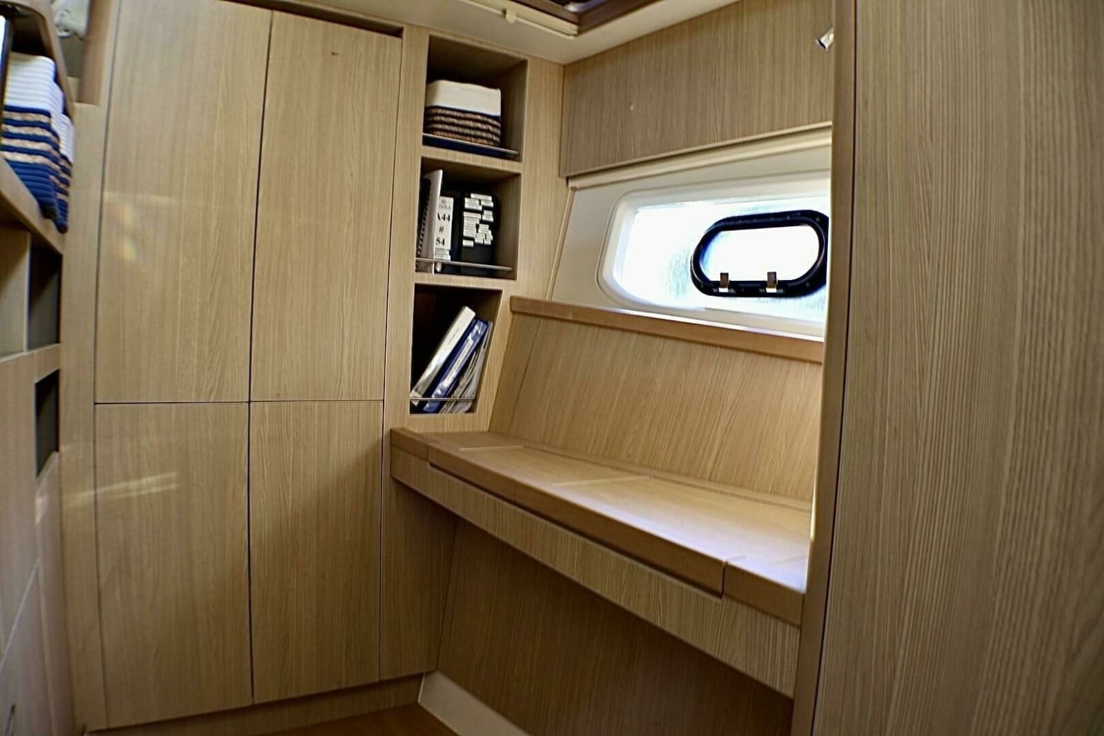 2018 Aquila 44 Yacht - Photo 35