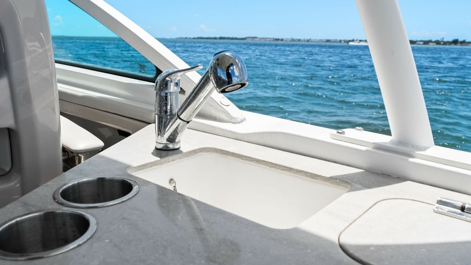 2019 Boston Whaler 320 Vantage - Photo 38