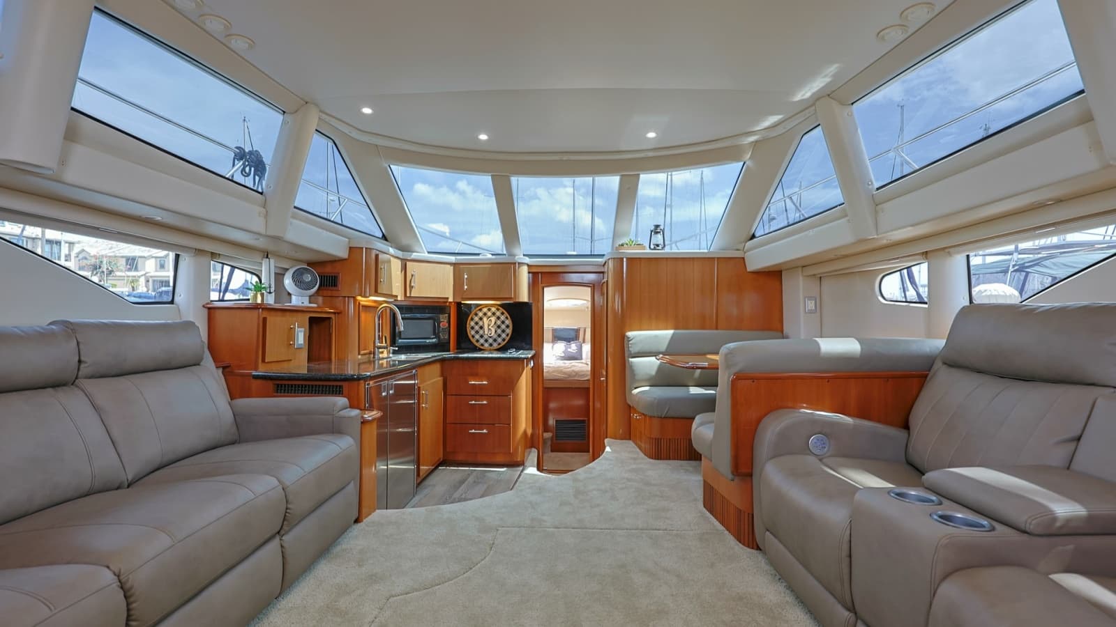 2006 Carver 396 Motor Yacht - Photo 20