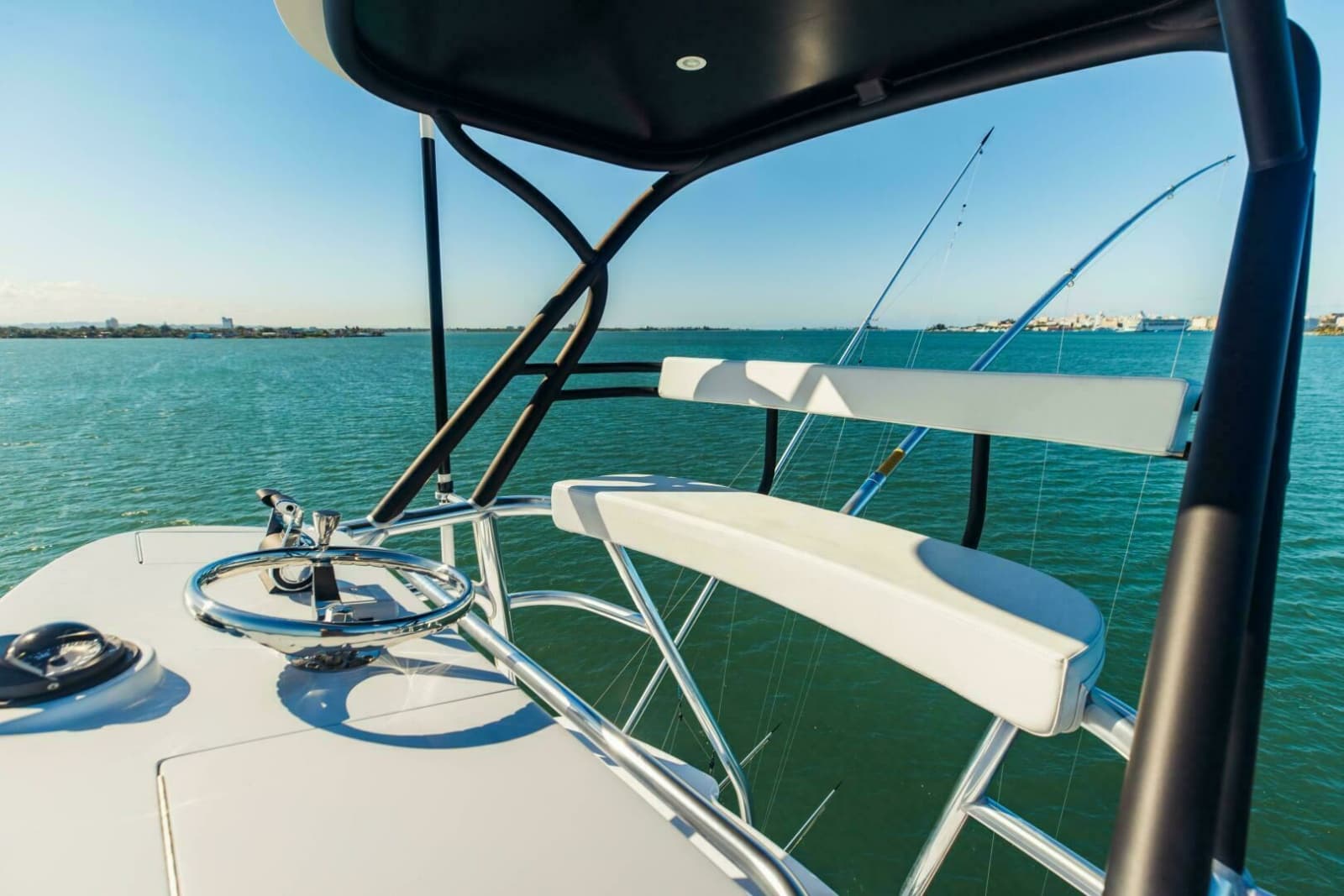 2020 Viking 72 Enclosed Bridge - Photo 56
