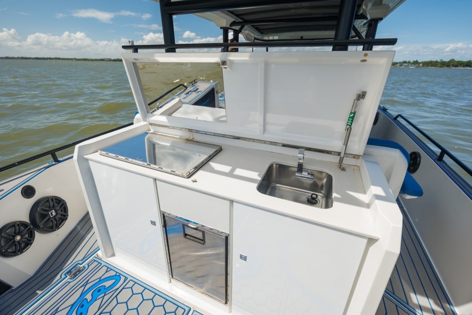 2019 Axopar 37 Sun Top - Photo 59