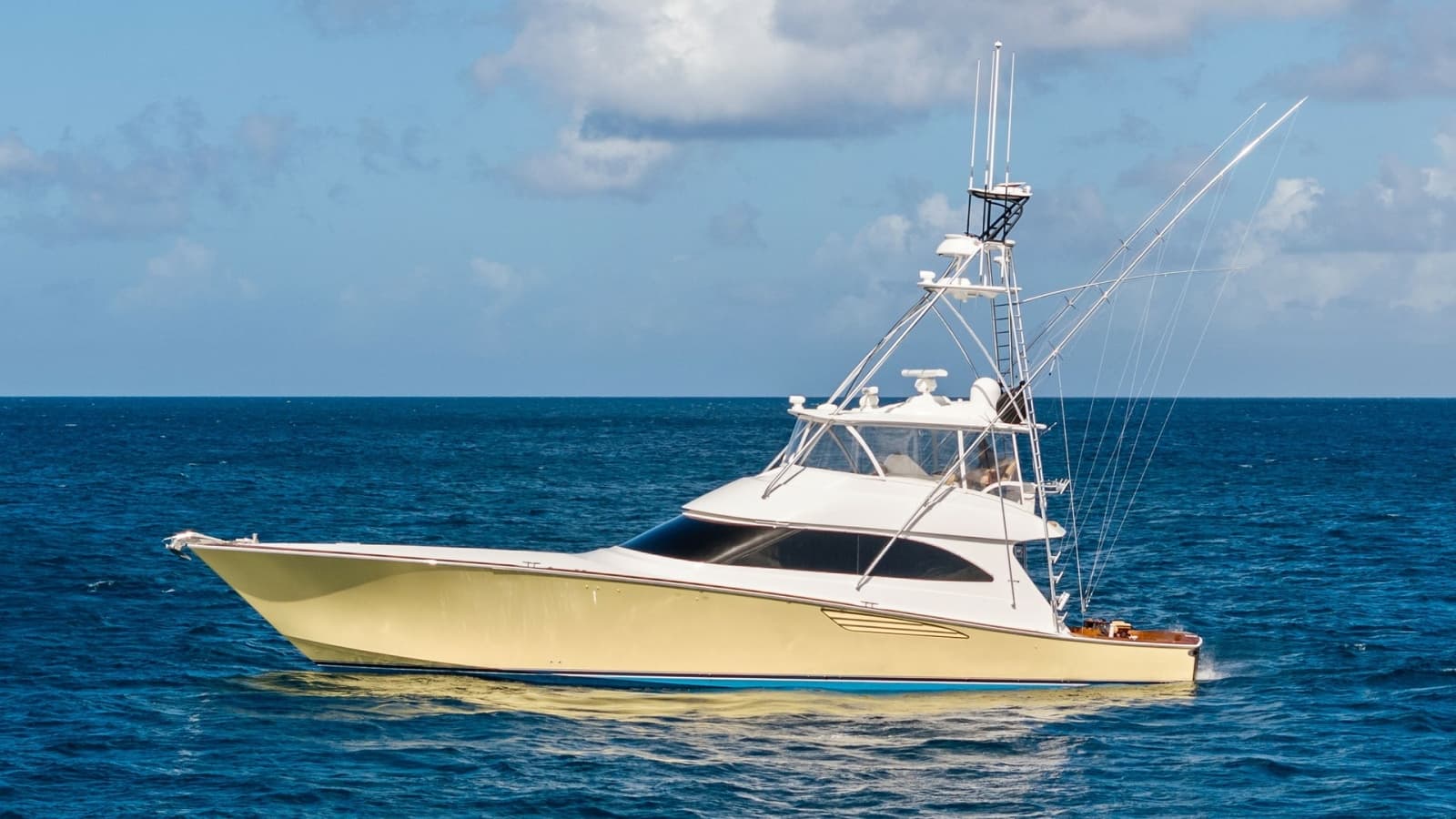 2015 Viking 70 Convertible  - Photo 1