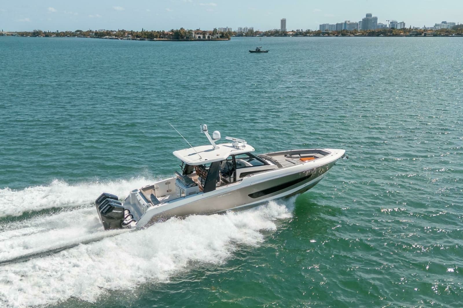 2023 Boston Whaler 420 Outrage - Photo 36
