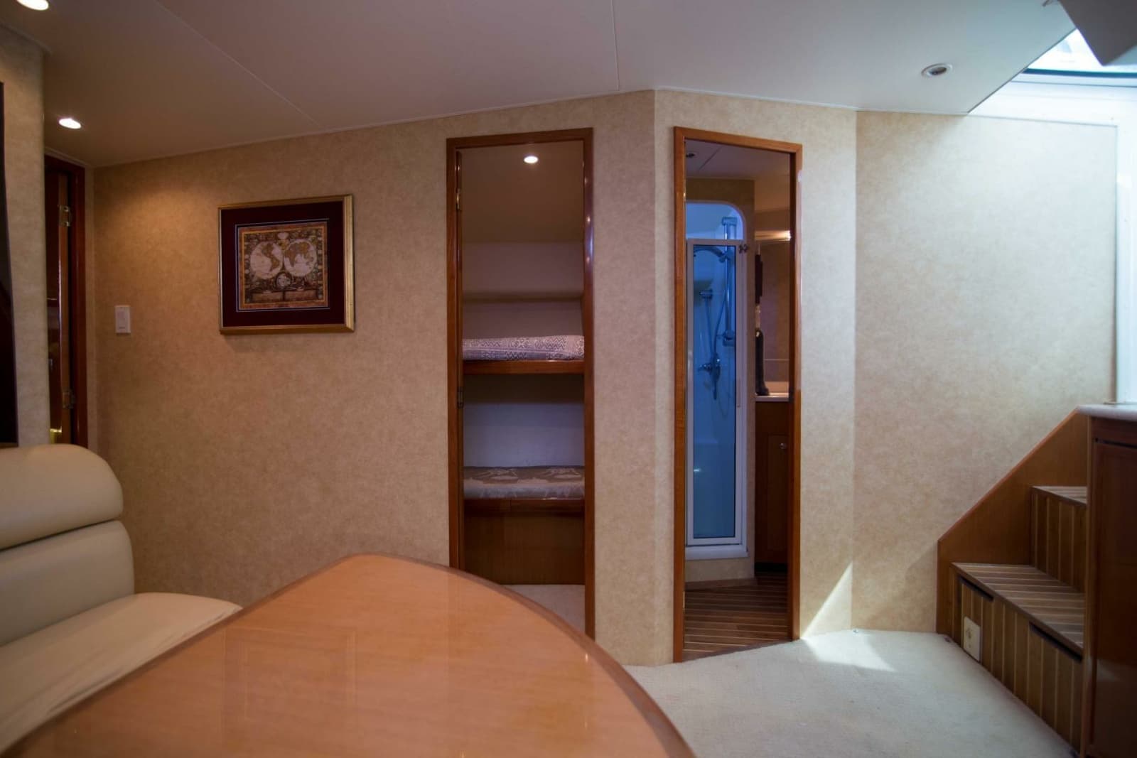 2001 Viking 50 Express - Photo 4