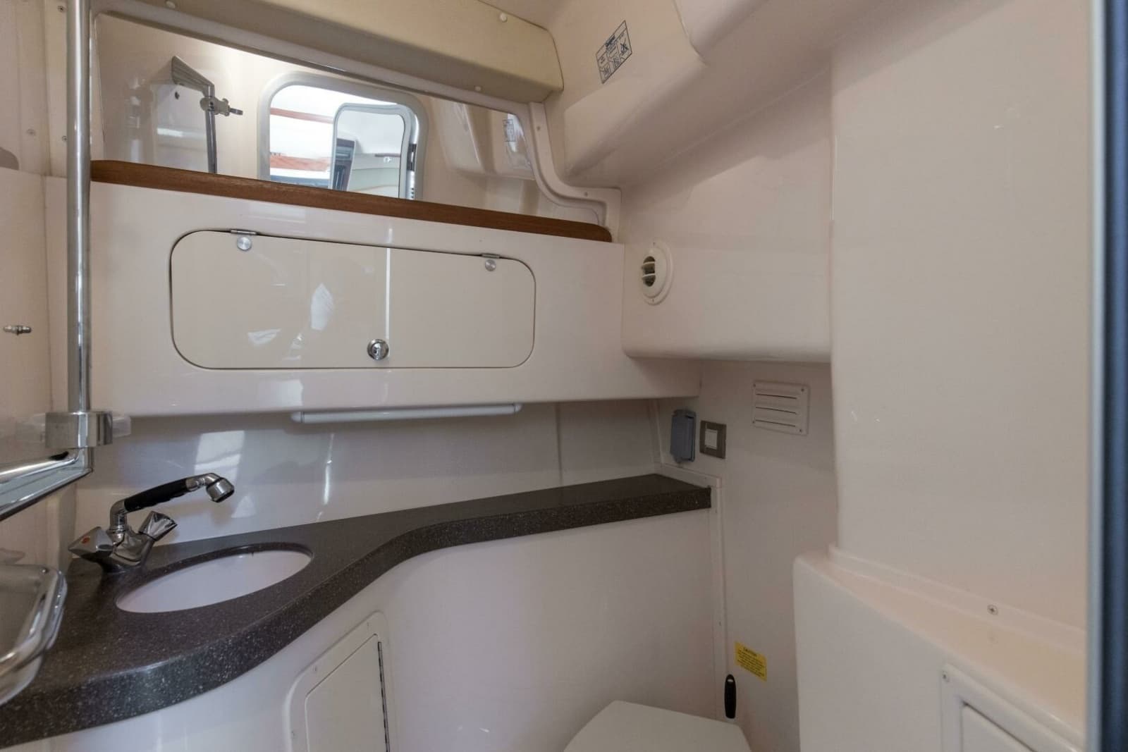 2009 Grady-White 330 Express - Photo 8