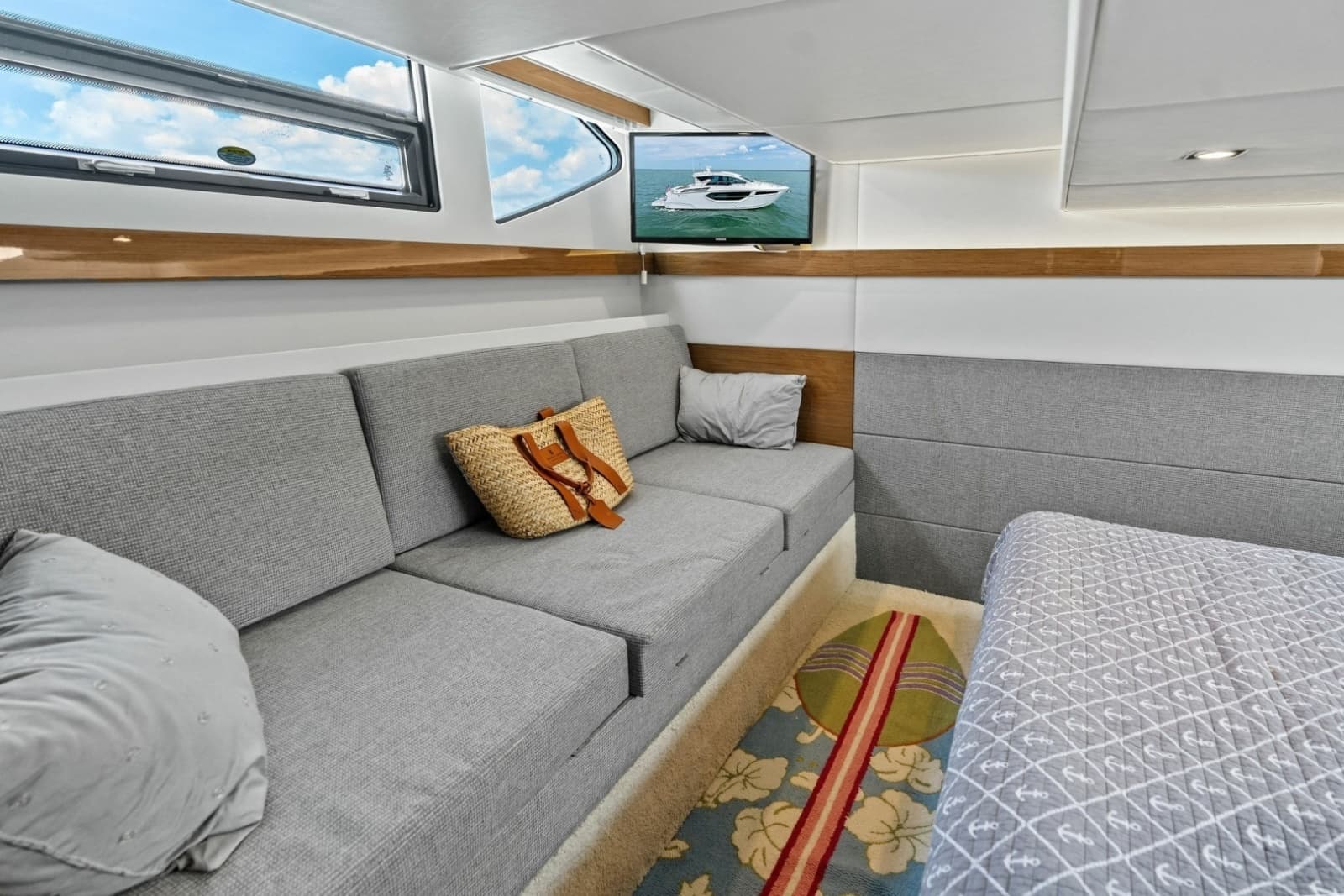 2019 Cruisers Yachts 42 Cantius - Photo 33