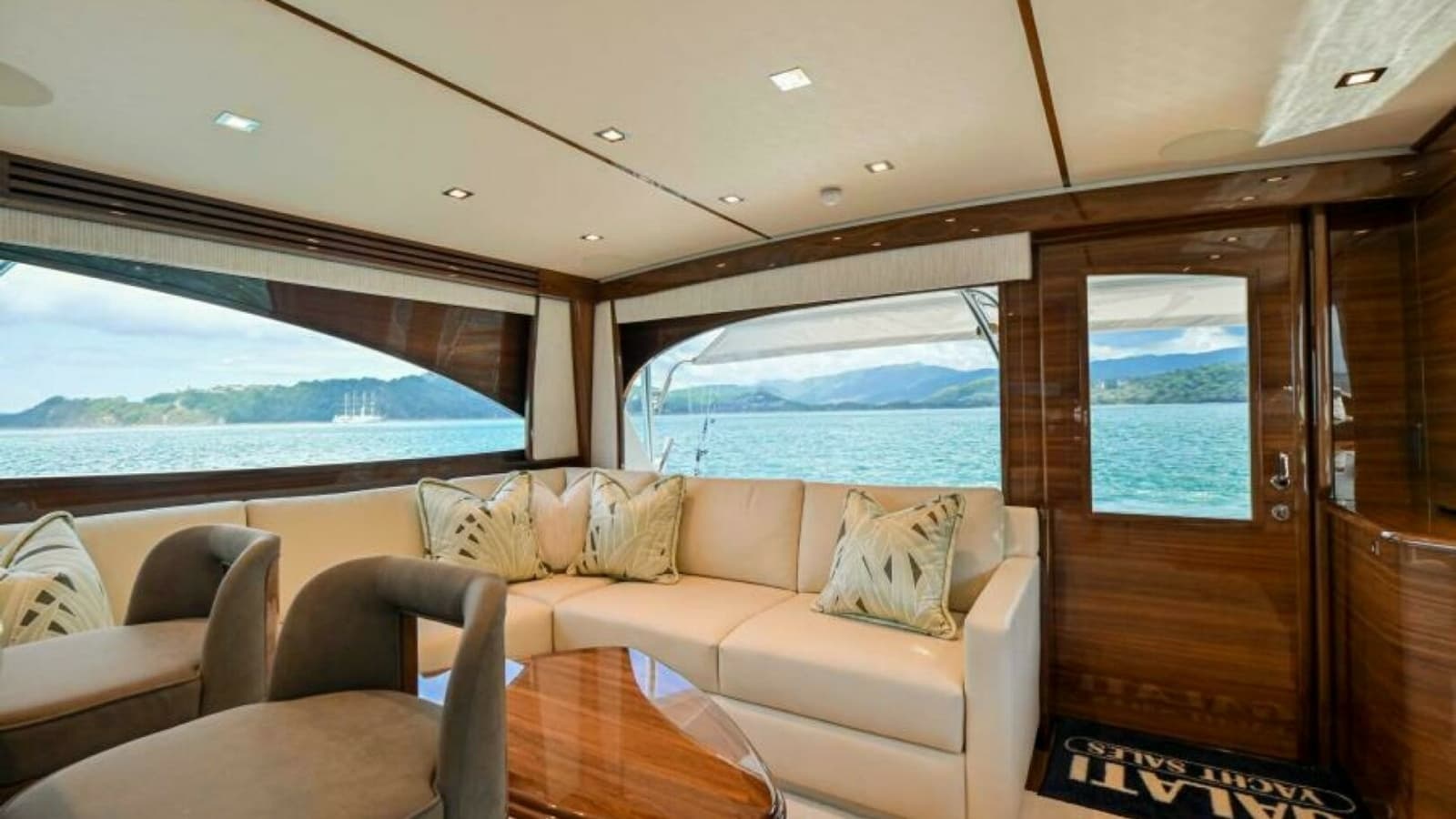 2023 Viking 64 Convertible - Photo 9