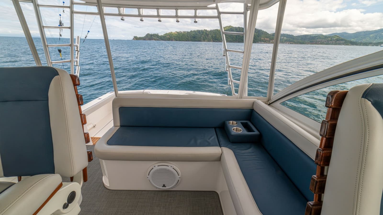 2020 Cabo 40 Express - Photo 17