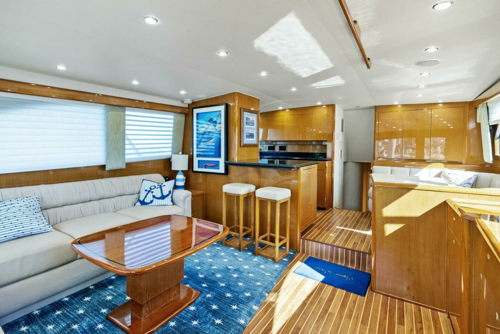 2002 Viking 65 Convertible - Photo 2