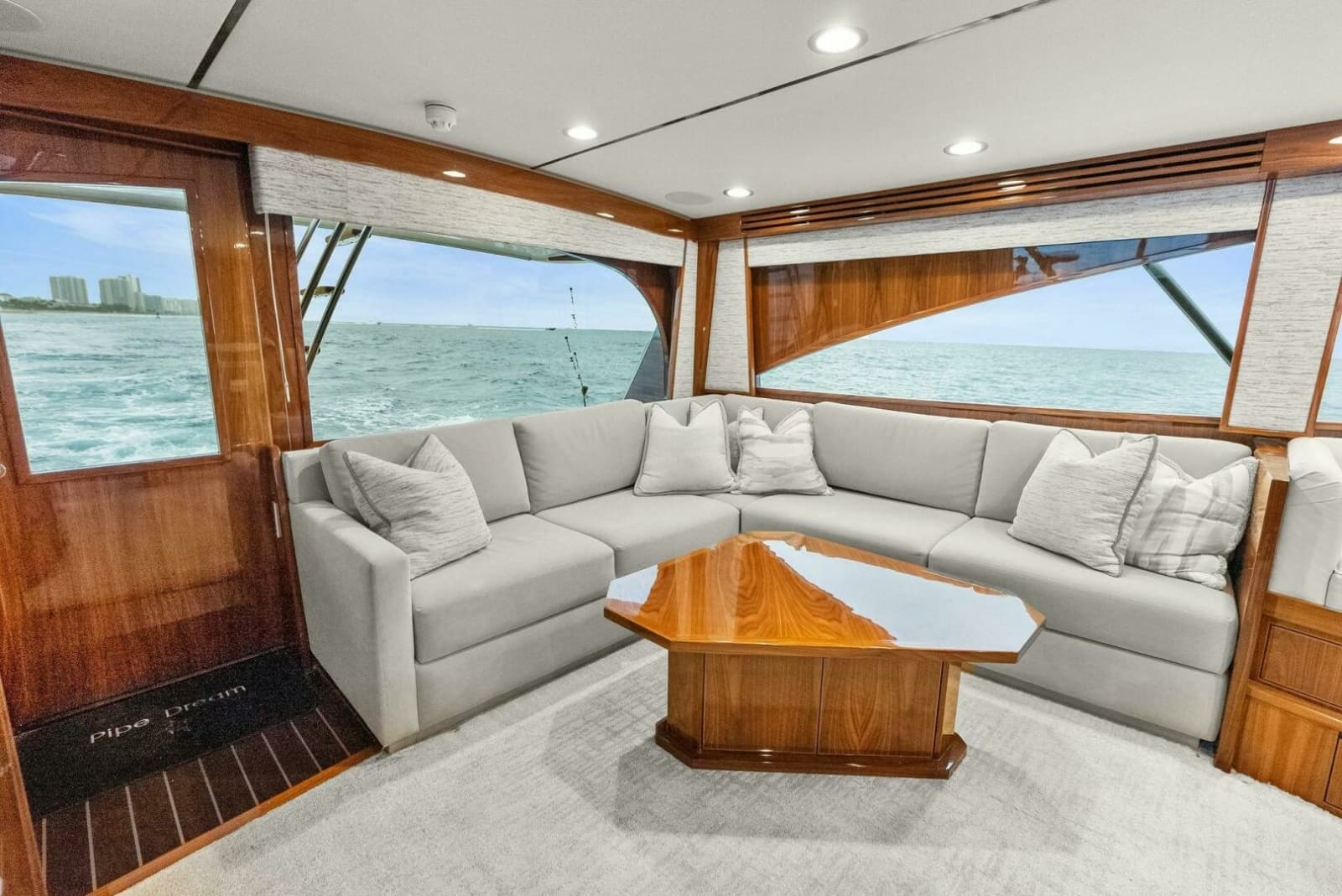 2022 Viking 68 Enclosed Bridge - Photo 6