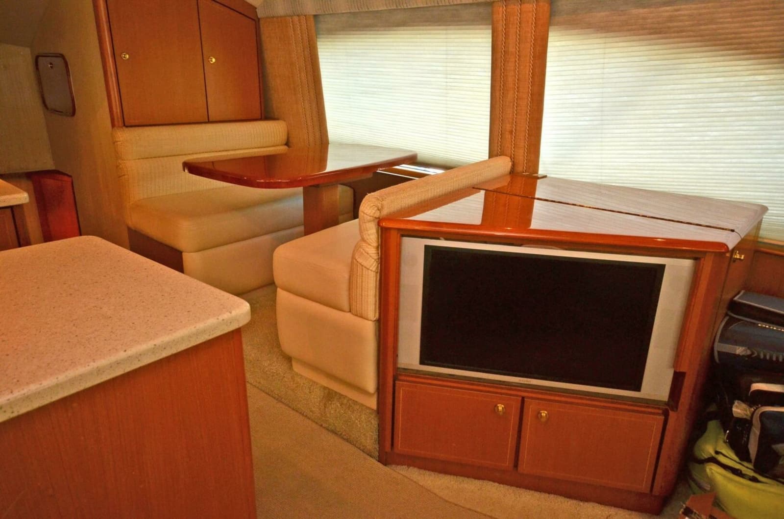 2005 Ocean Yachts 50 Super Sport - Photo 22