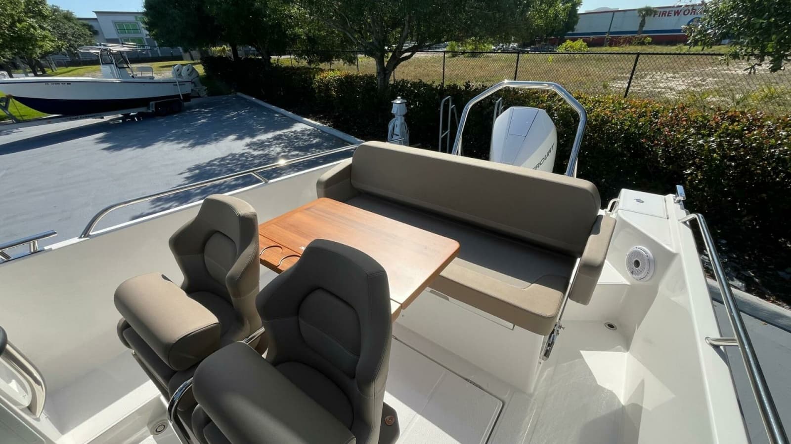 2024 Nimbus Tender 8 - Photo 27