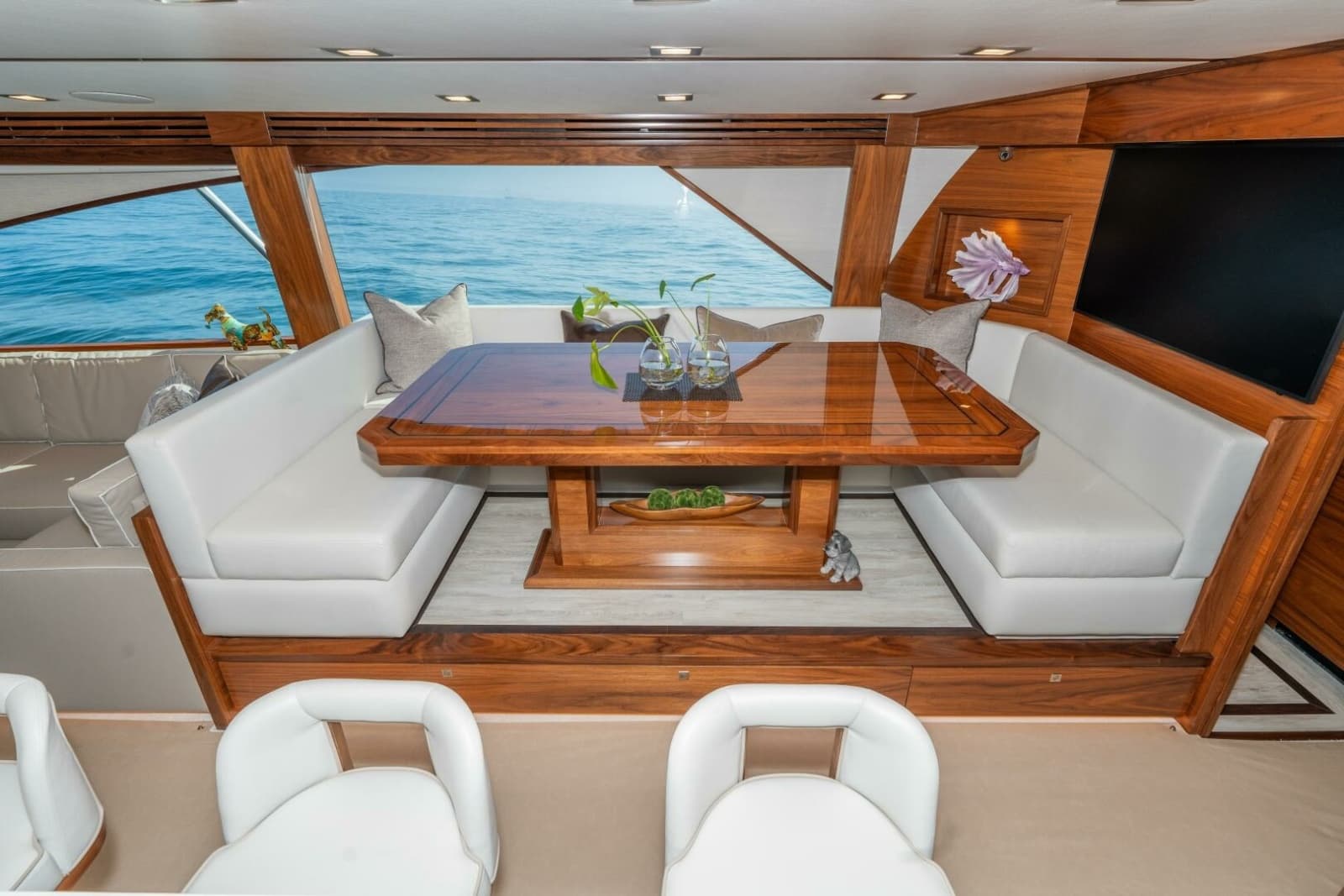 2025 Viking 90C - Photo 22