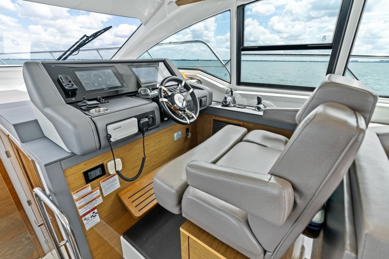 2019 Cruisers Yachts 42 Cantius - Photo 3