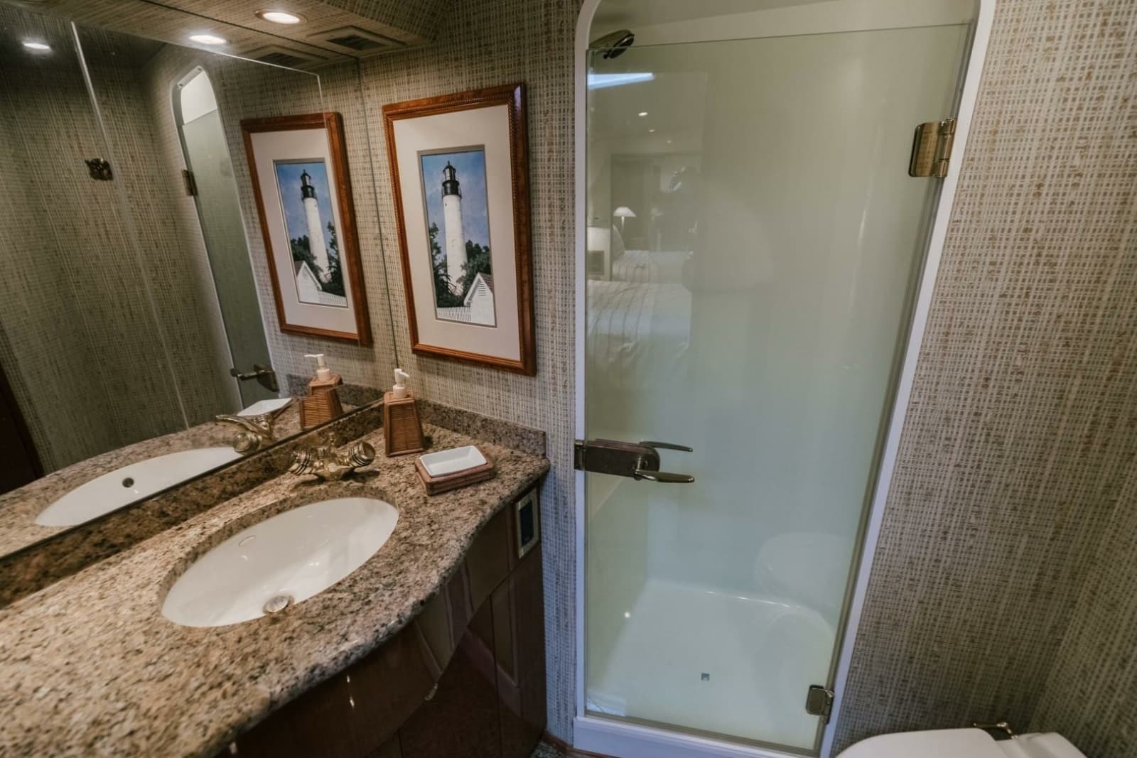 2003 Viking 56 Convertible - Photo 37