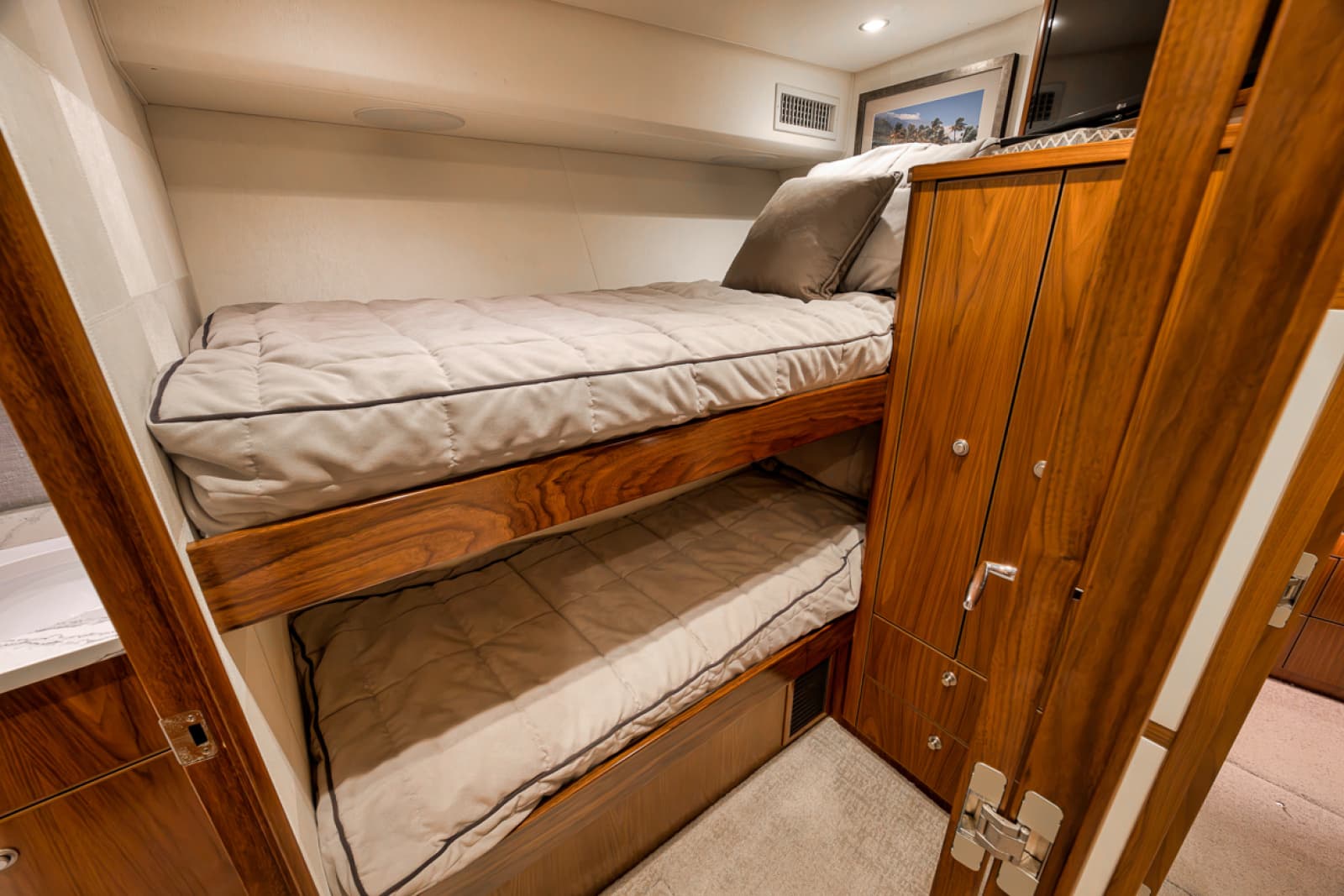 2020 Viking 68 Convertible - Photo 24