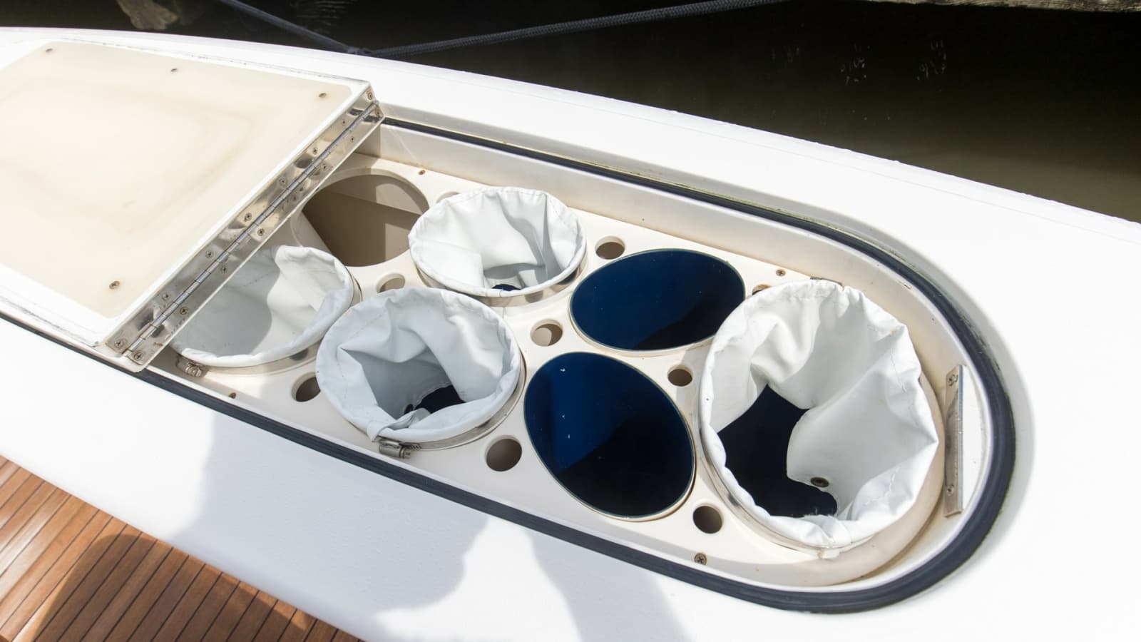 2017 Viking 72 Enclosed Bridge - Photo 65
