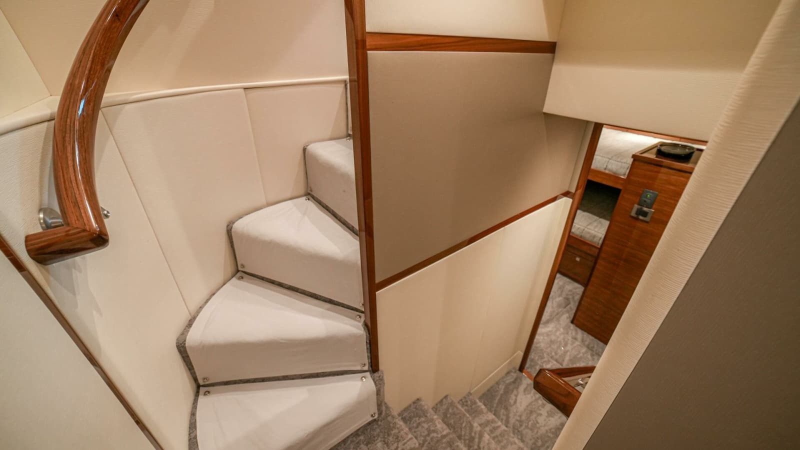 2023 Viking 72 Convertible - Photo 89