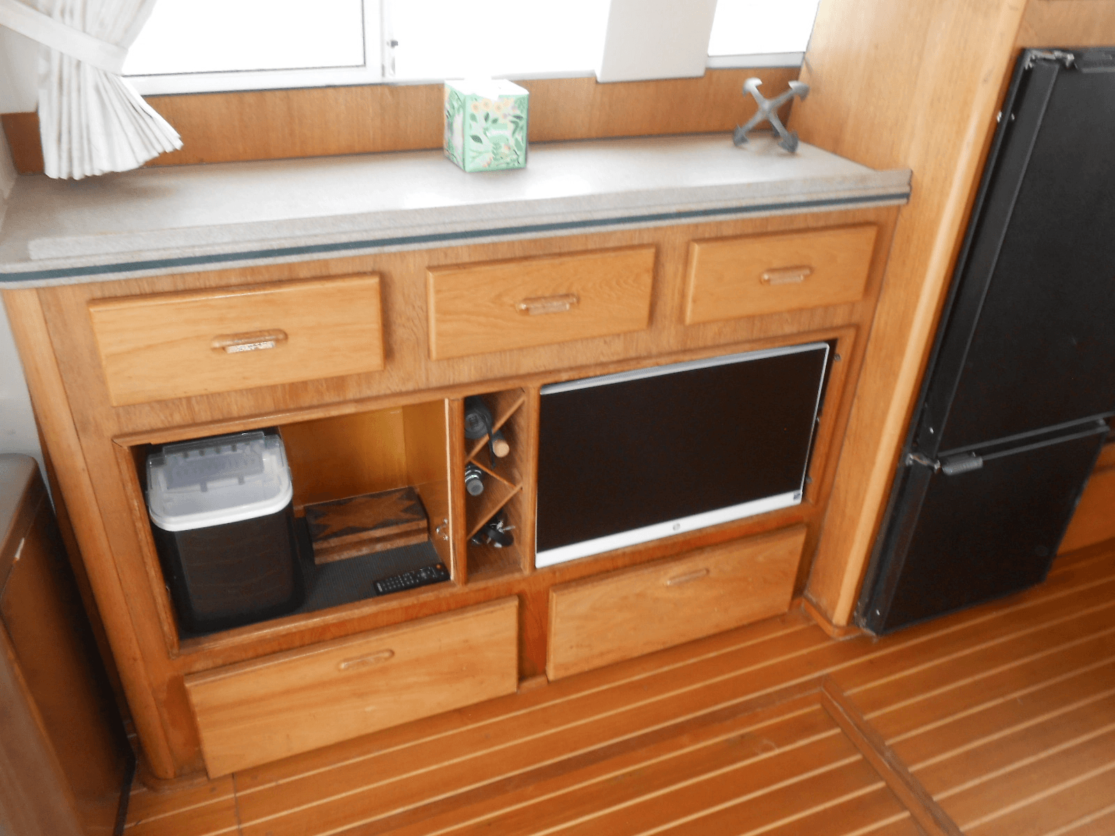 1997 Mainship 350 - Photo 9