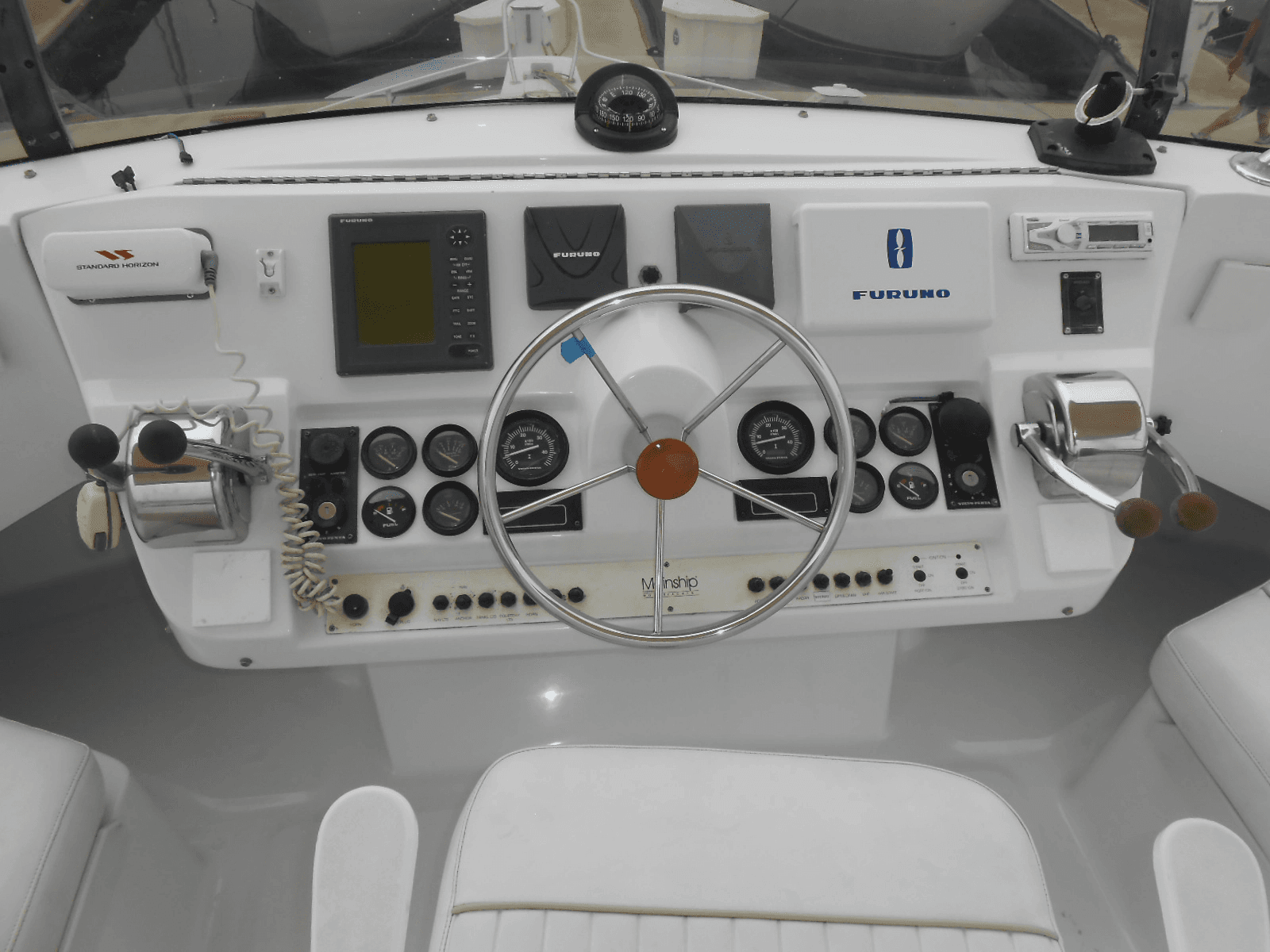 1997 Mainship 350 - Photo 18