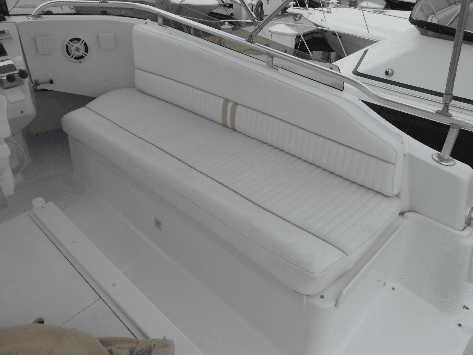 1997 Mainship 350 - Photo 20