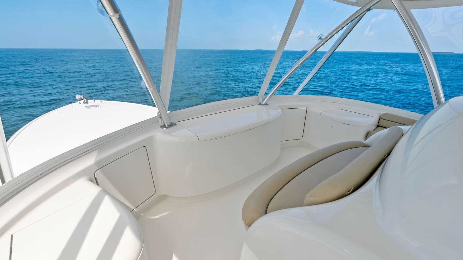 2018 Viking 62 Convertible - Photo 51