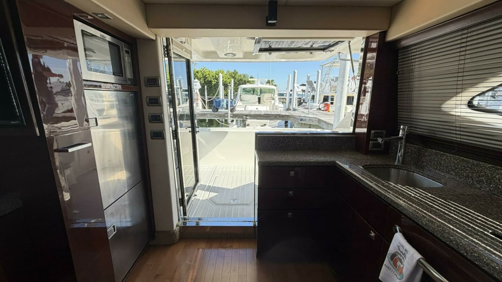 2008 Sea Ray 47 Sedan Bridge - Photo 16