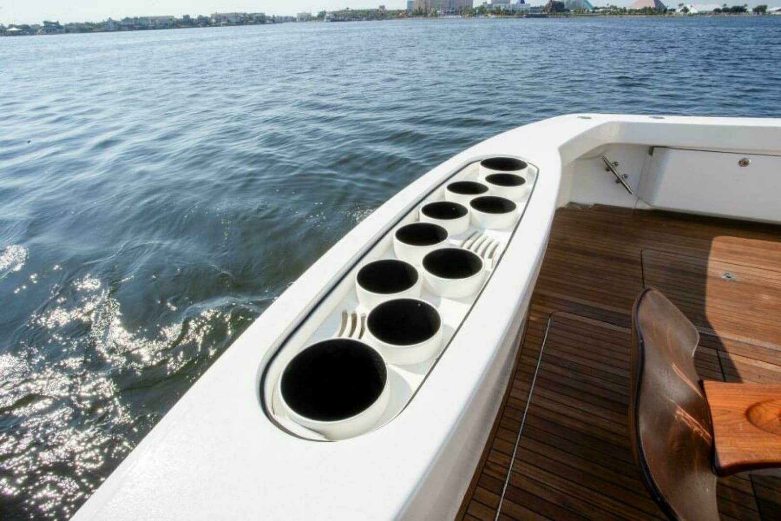 2018 Viking 72 Convertible - Photo 15