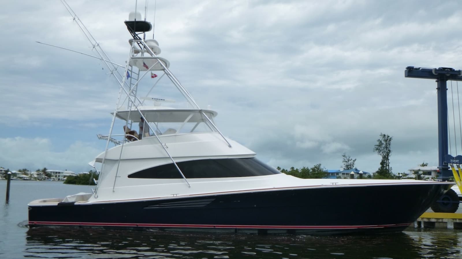 2022 Viking 68 Convertible - Photo 1