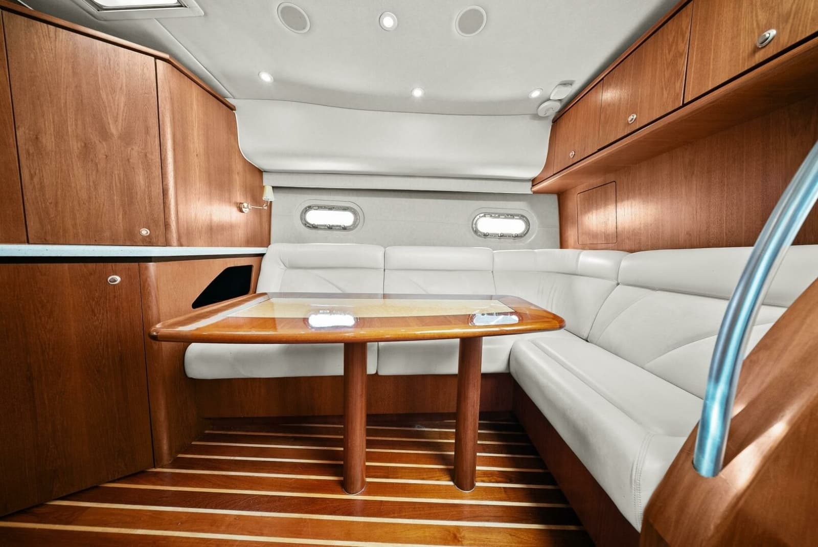 2007 Tiara Yachts 4300 Sovran - Photo 5