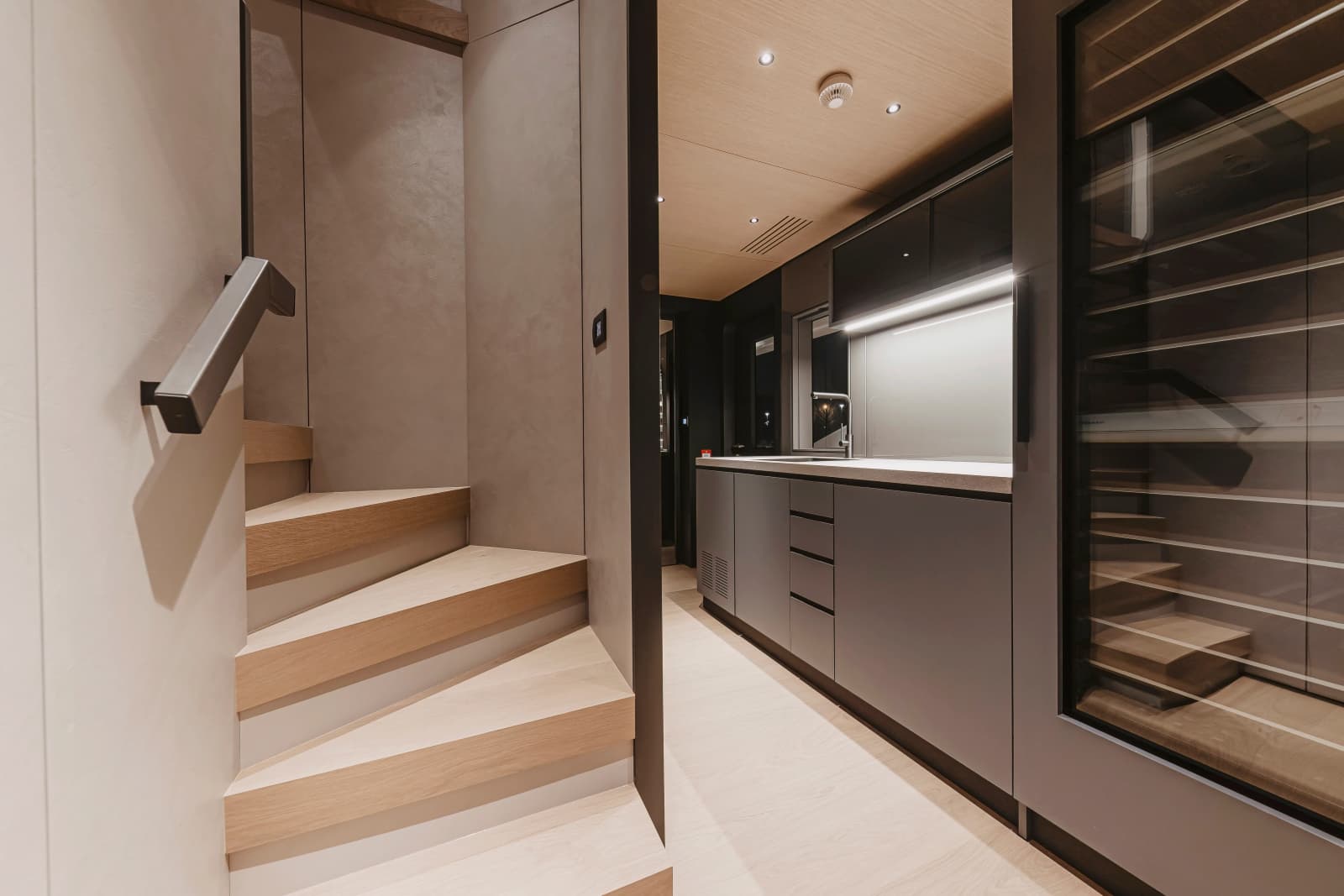2028 Conrad C144S - Photo 31