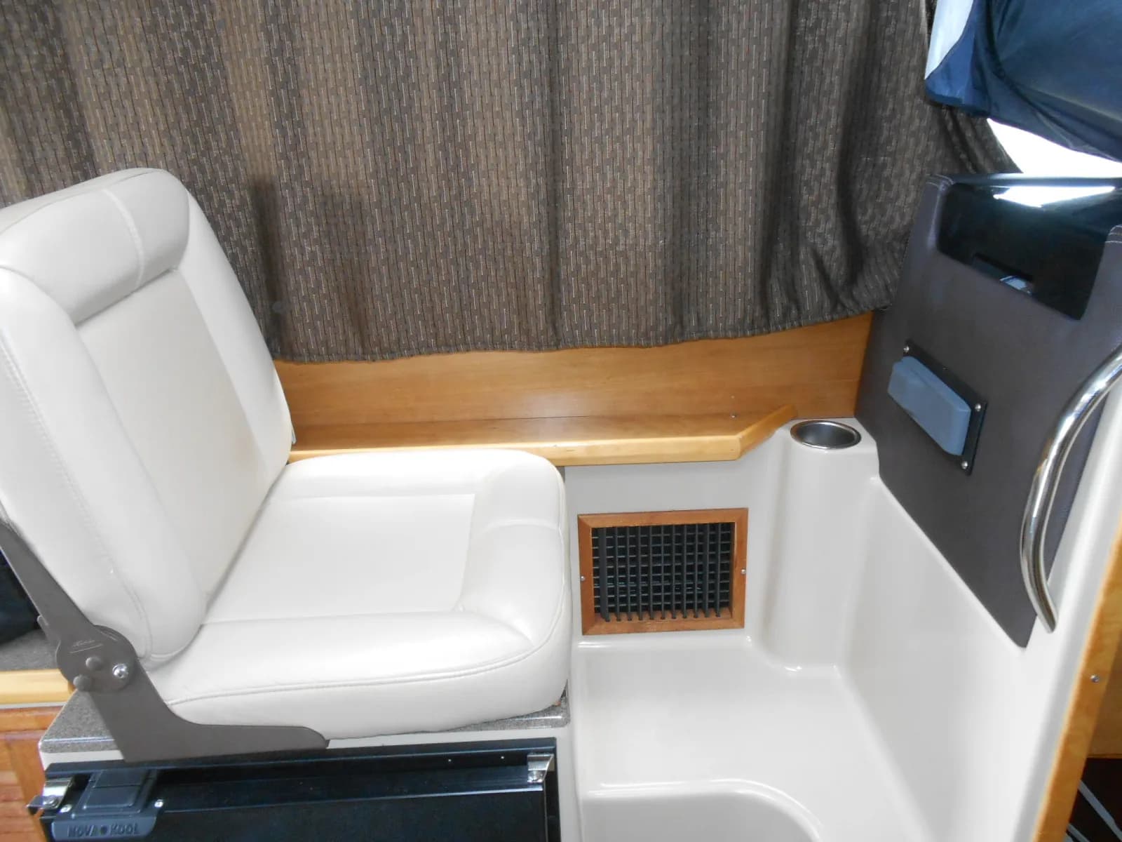 2013 Cutwater C-28 - Photo 12