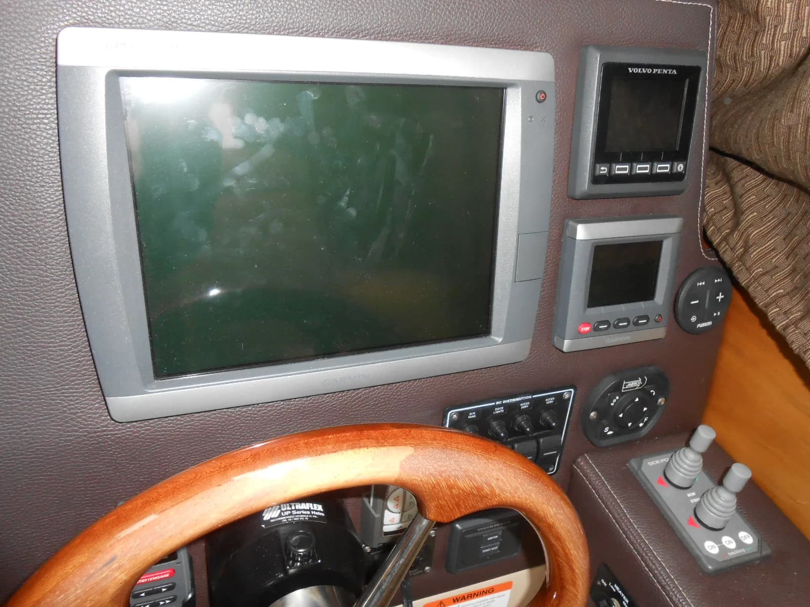 2013 Cutwater C-28 - Photo 11