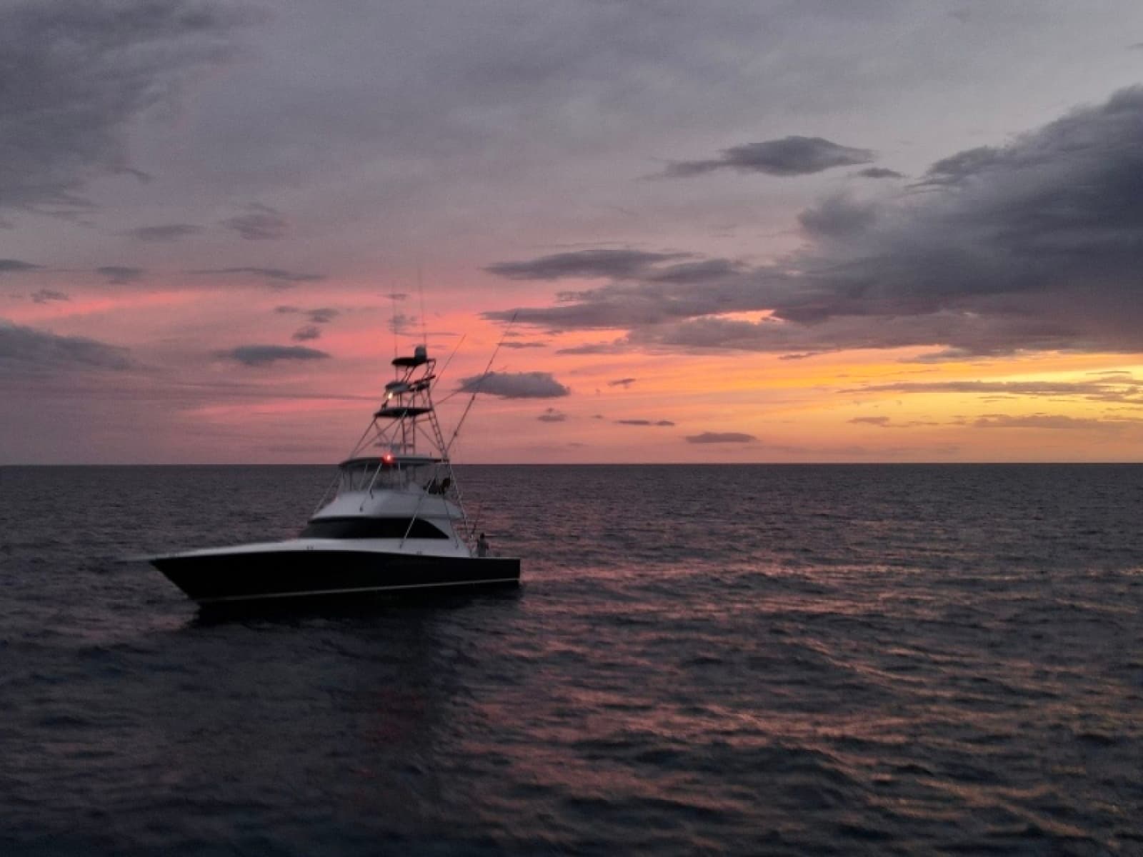 2003 Viking 45 Convertible - Photo 53