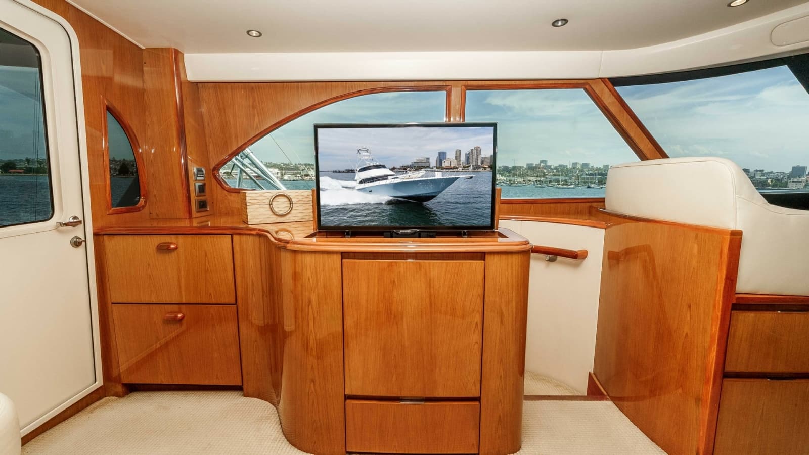 2014 Viking 76 Enclosed Bridge Sportfisher - Photo 18