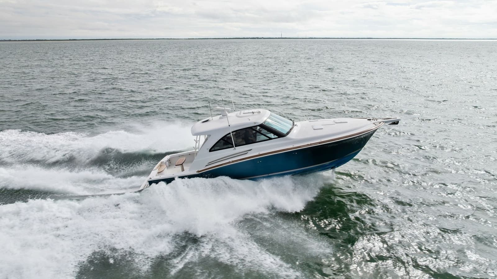 2017 Hatteras GT 45X - Photo 51