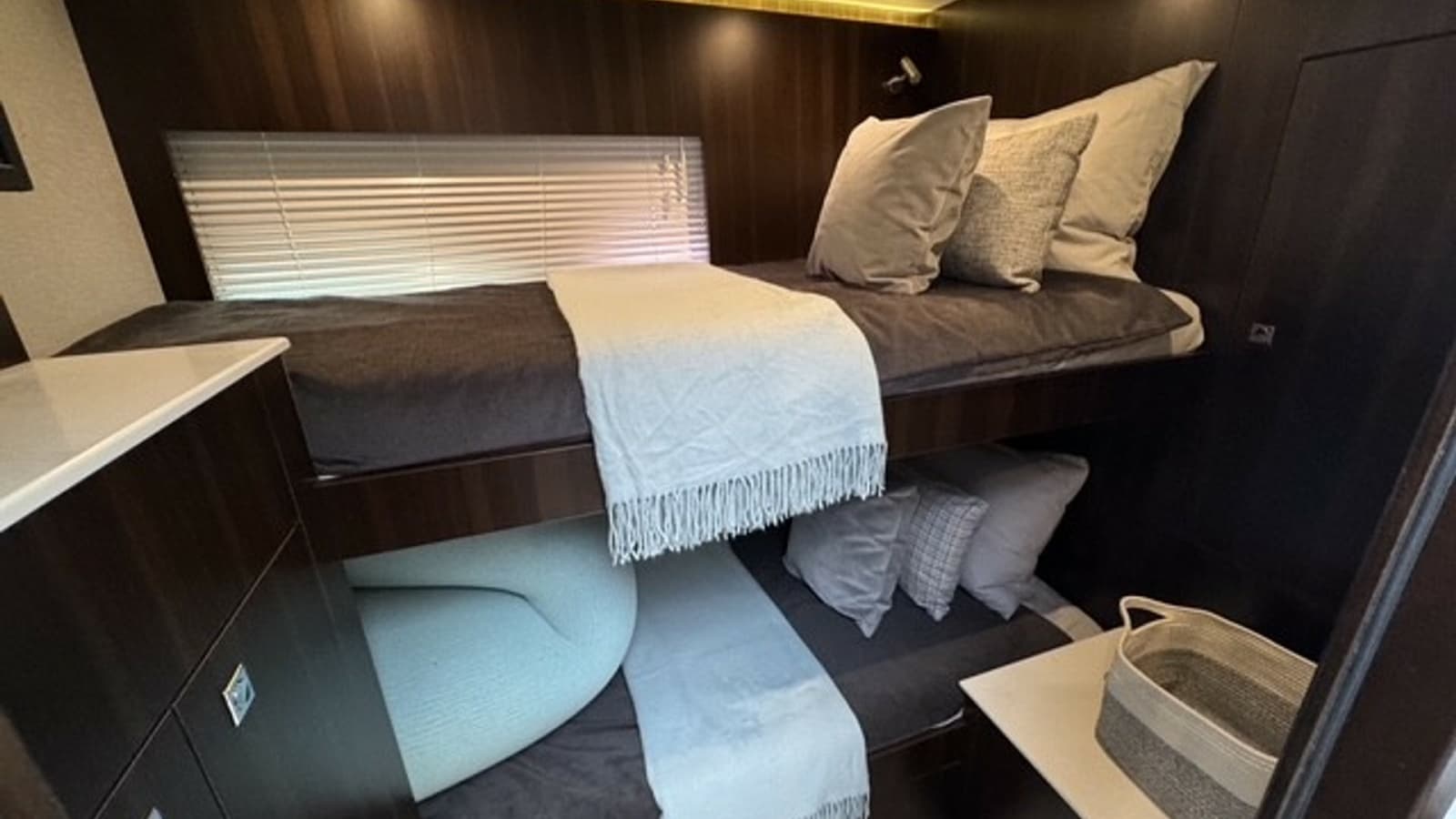 2023 Cruisers Yachts 50 Cantius - Photo 24