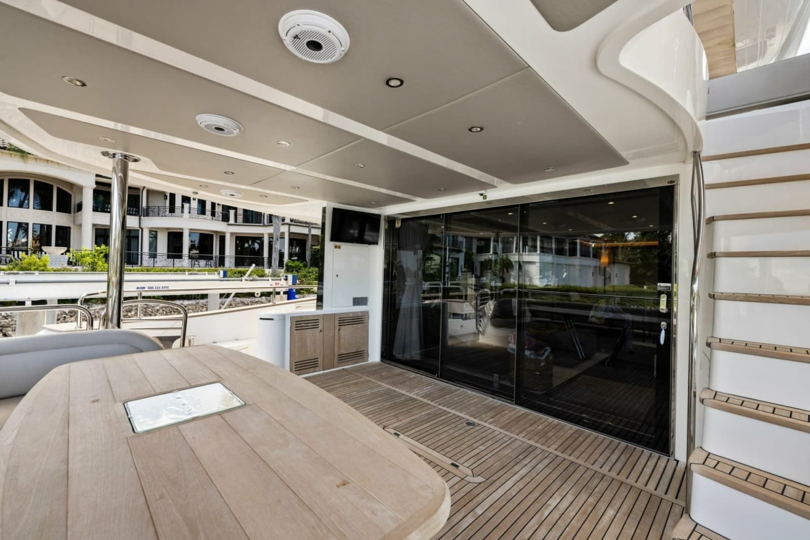 2018 Sunseeker 95 Motoryacht - Photo 36