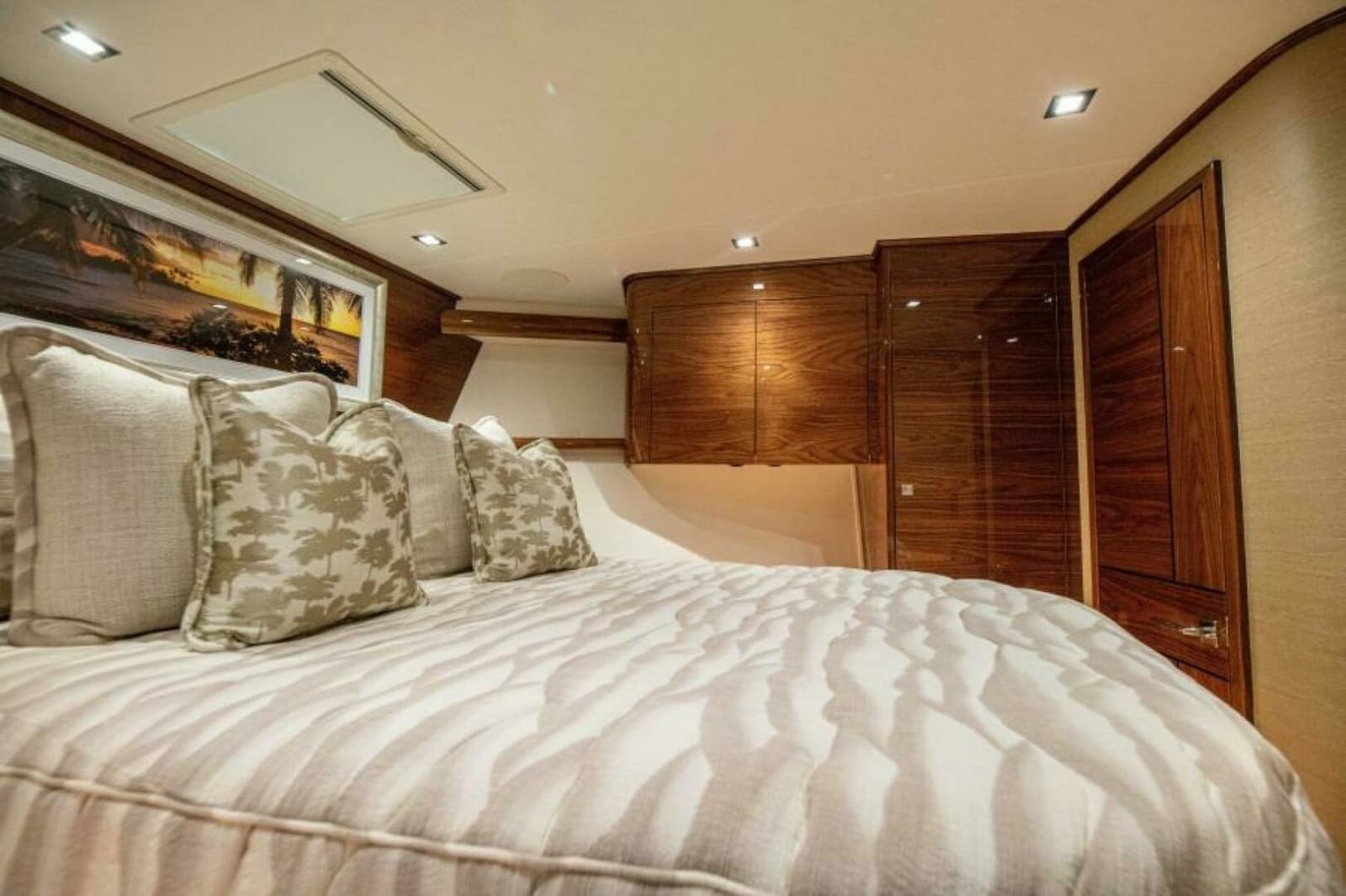 2023 Viking 64 Convertible - Photo 36
