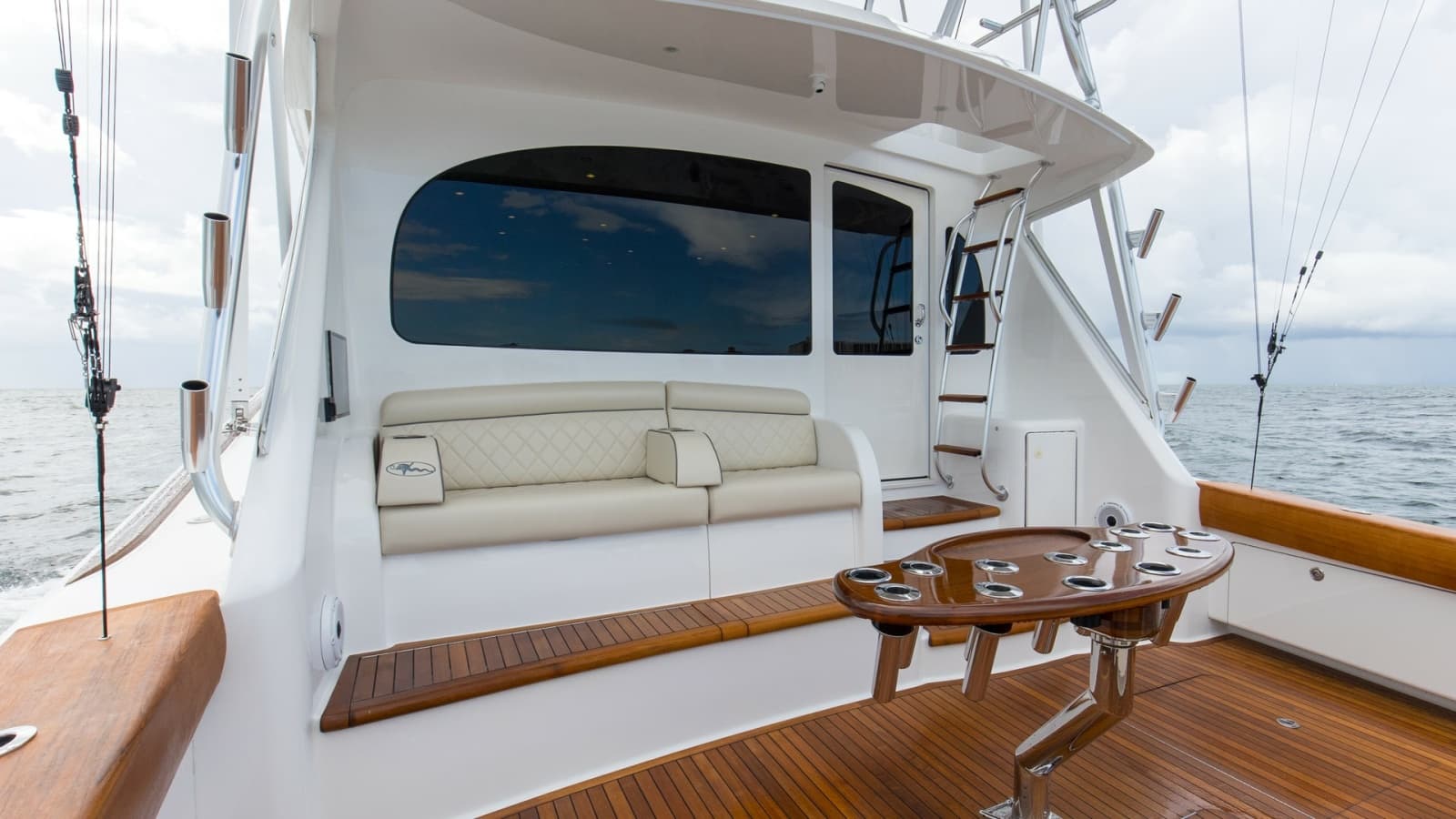 2022 Viking 58 Convertible - Photo 42
