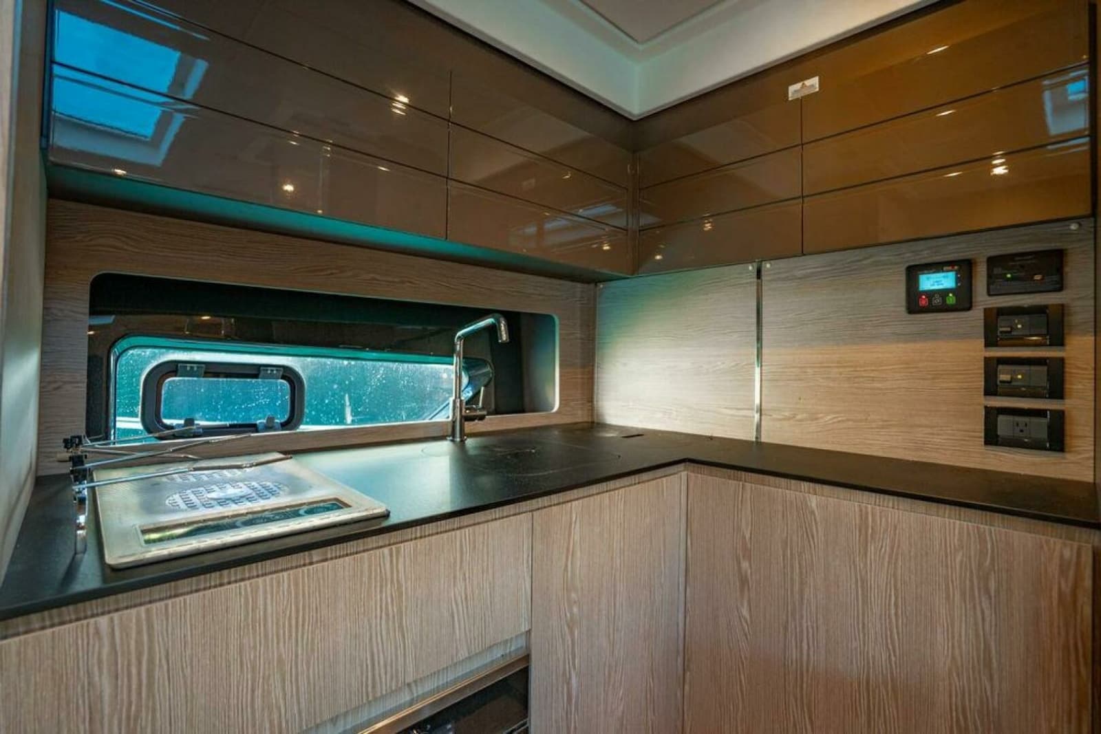 2022 Azimut 45 Atlantis - Photo 7