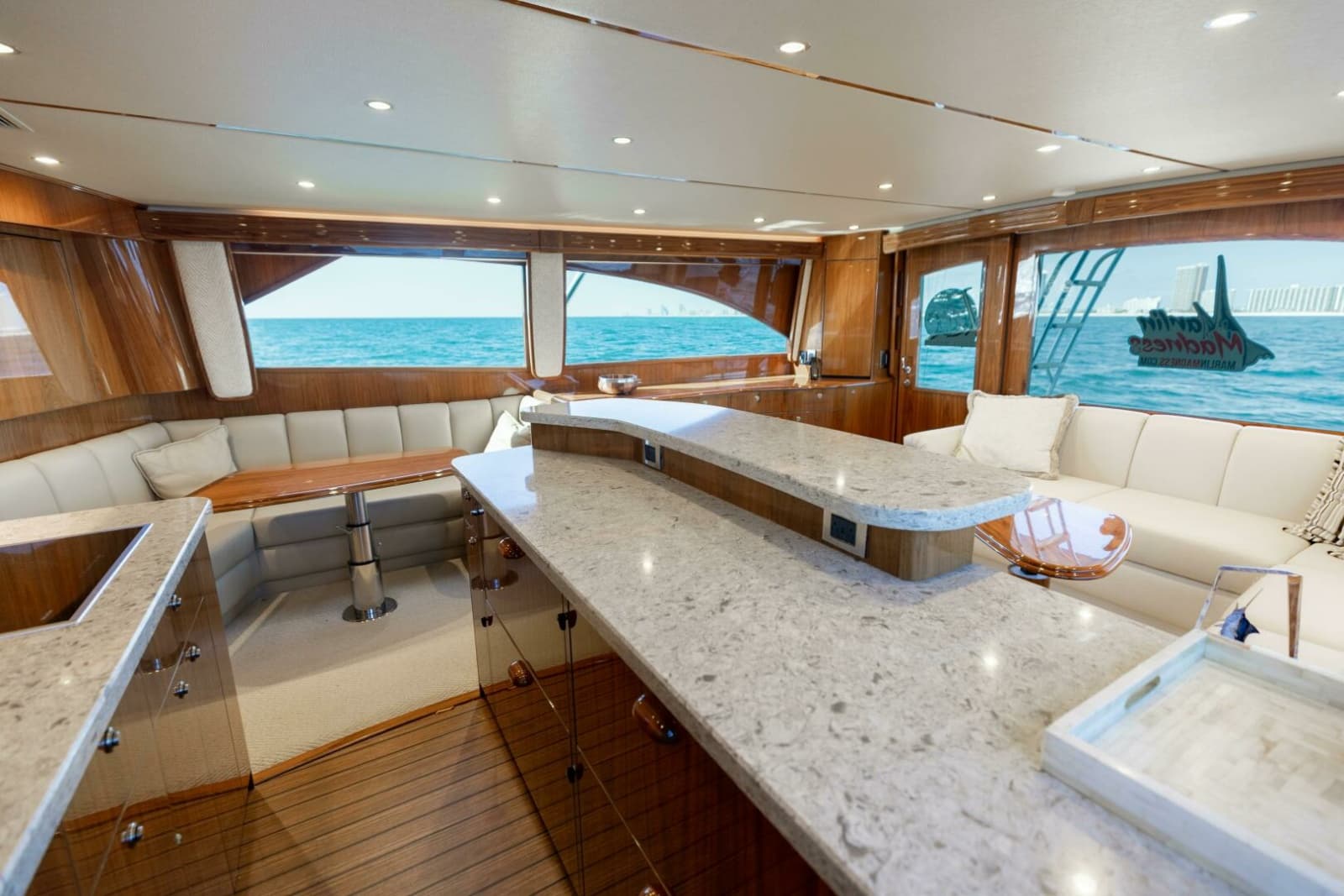 2020 Viking 62 Convertible - Photo 13