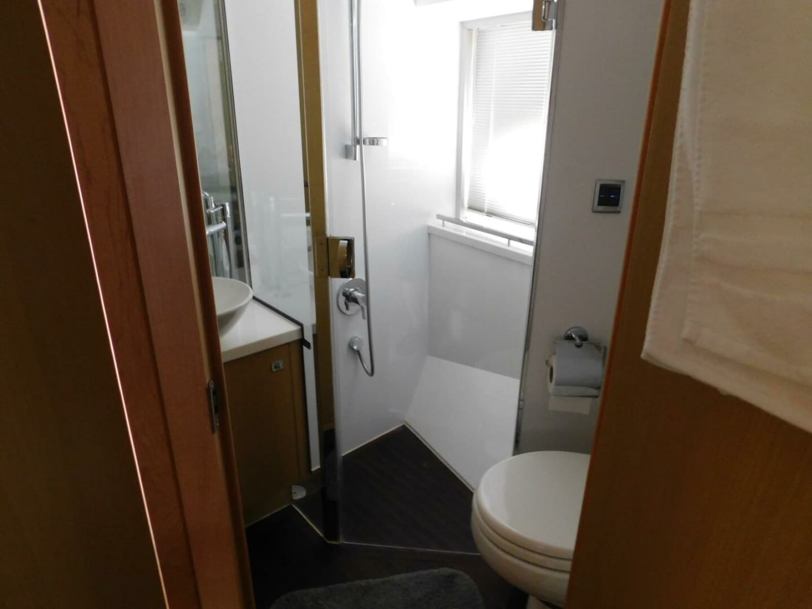 2011 Princess V52 - Photo 12