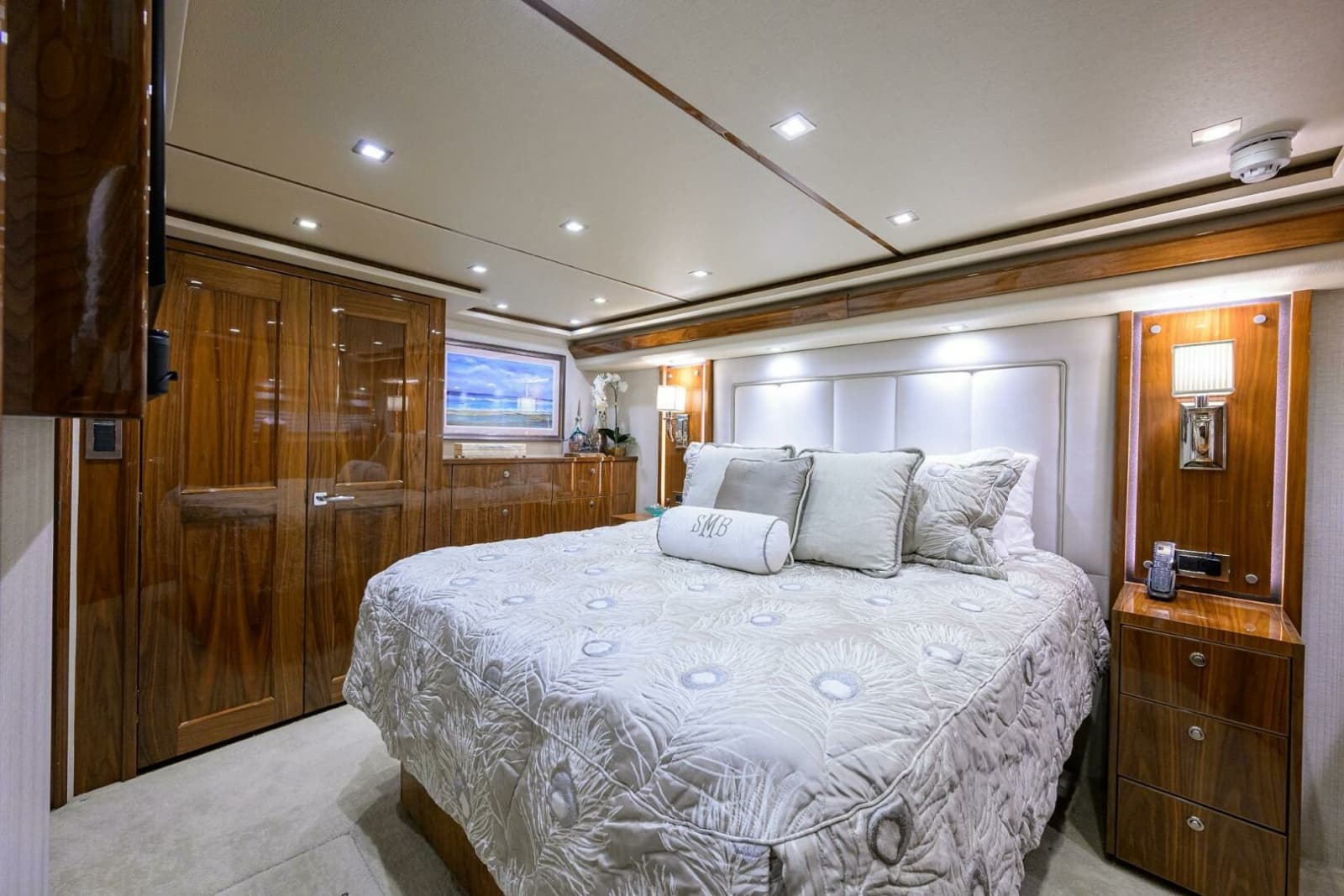 2021 Viking 72 Convertible - Photo 14