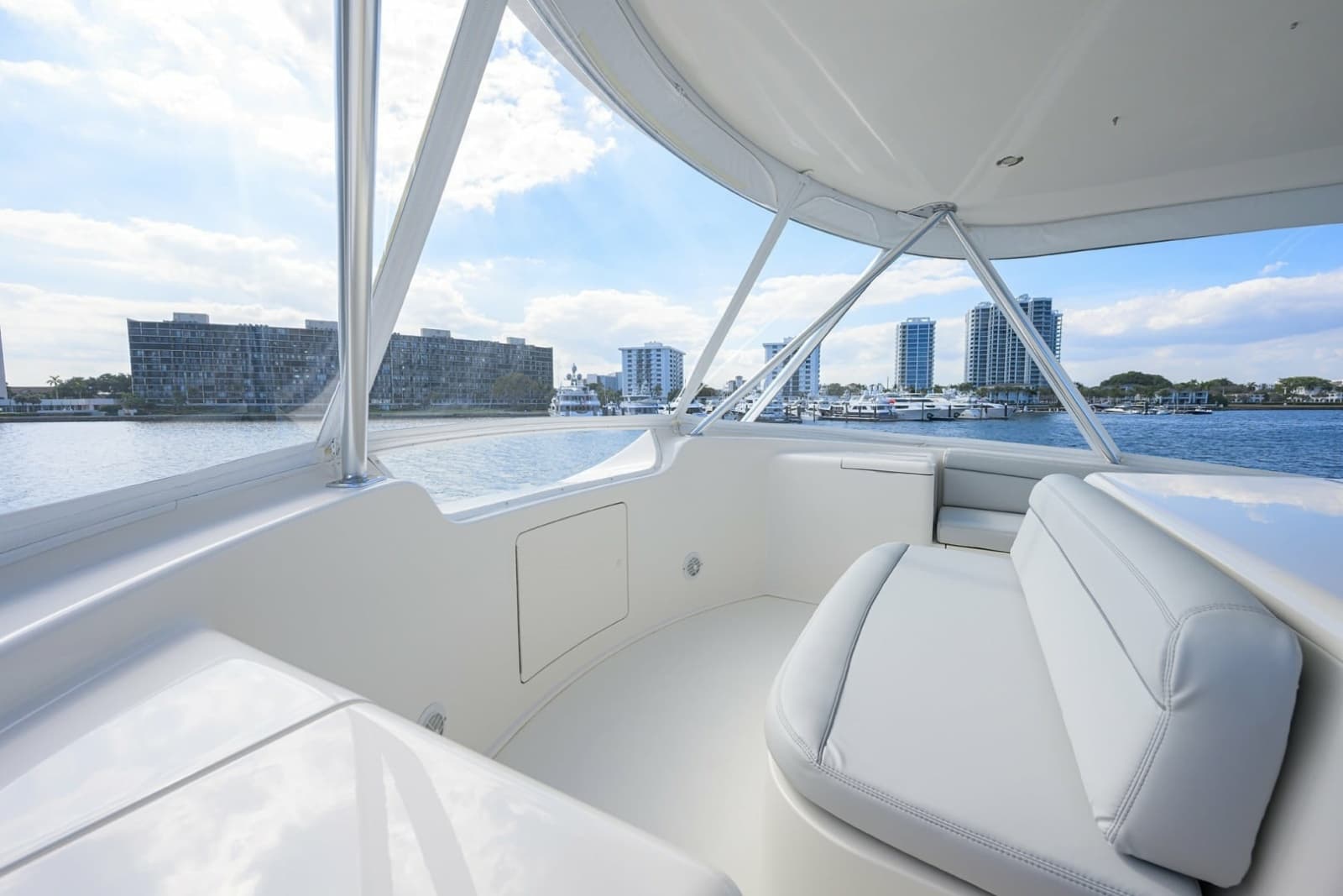2008 Viking 68 Convertible - Photo 38
