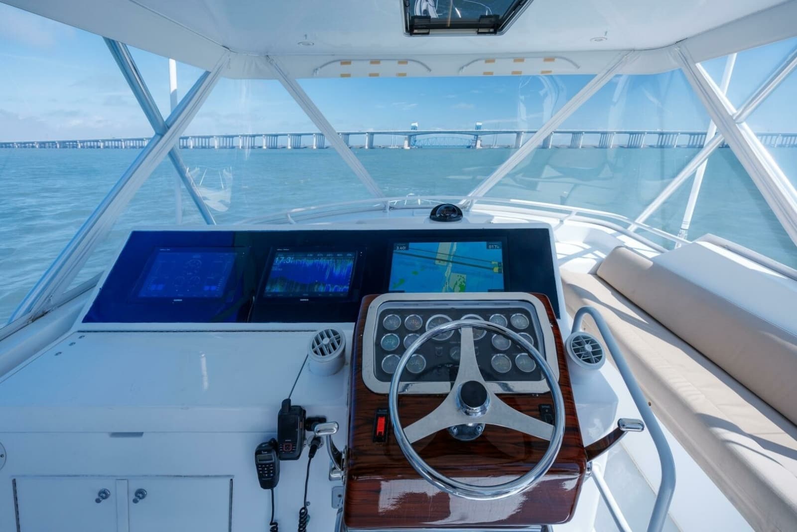 2002 Hatteras 50 Convertible - Photo 3