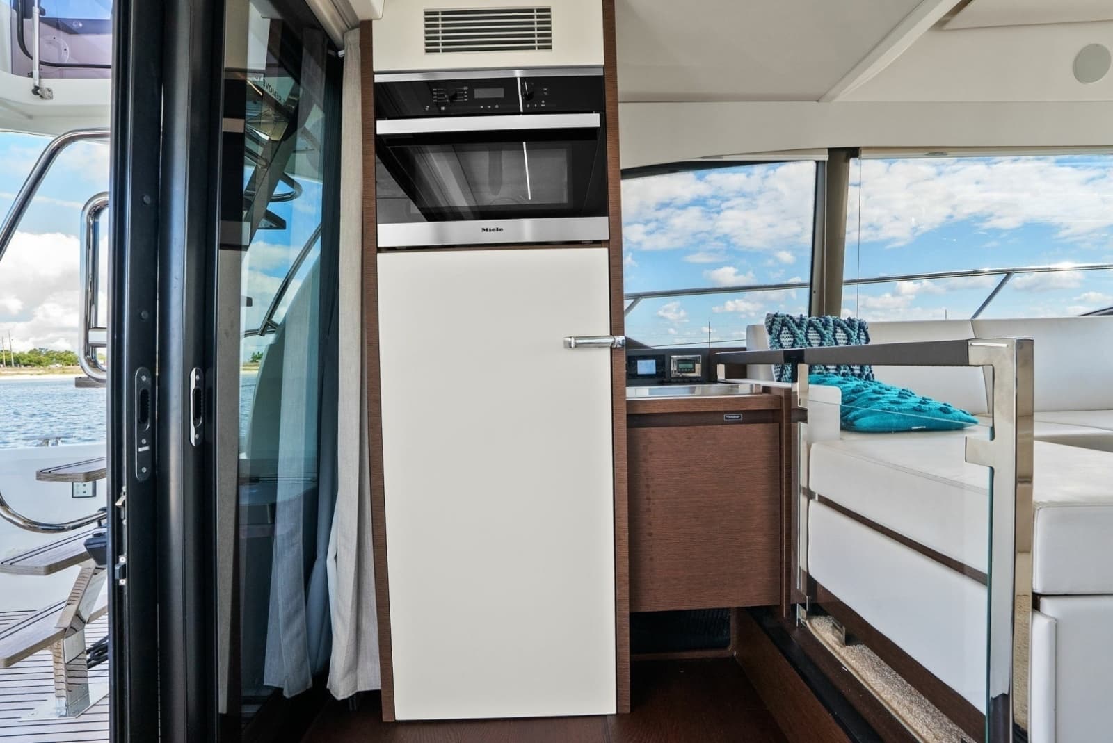 2020 Prestige 460 Flybridge - Photo 36